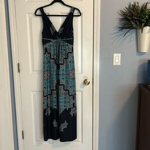 Navy blue small petite maxi dress. This dress is in good condition